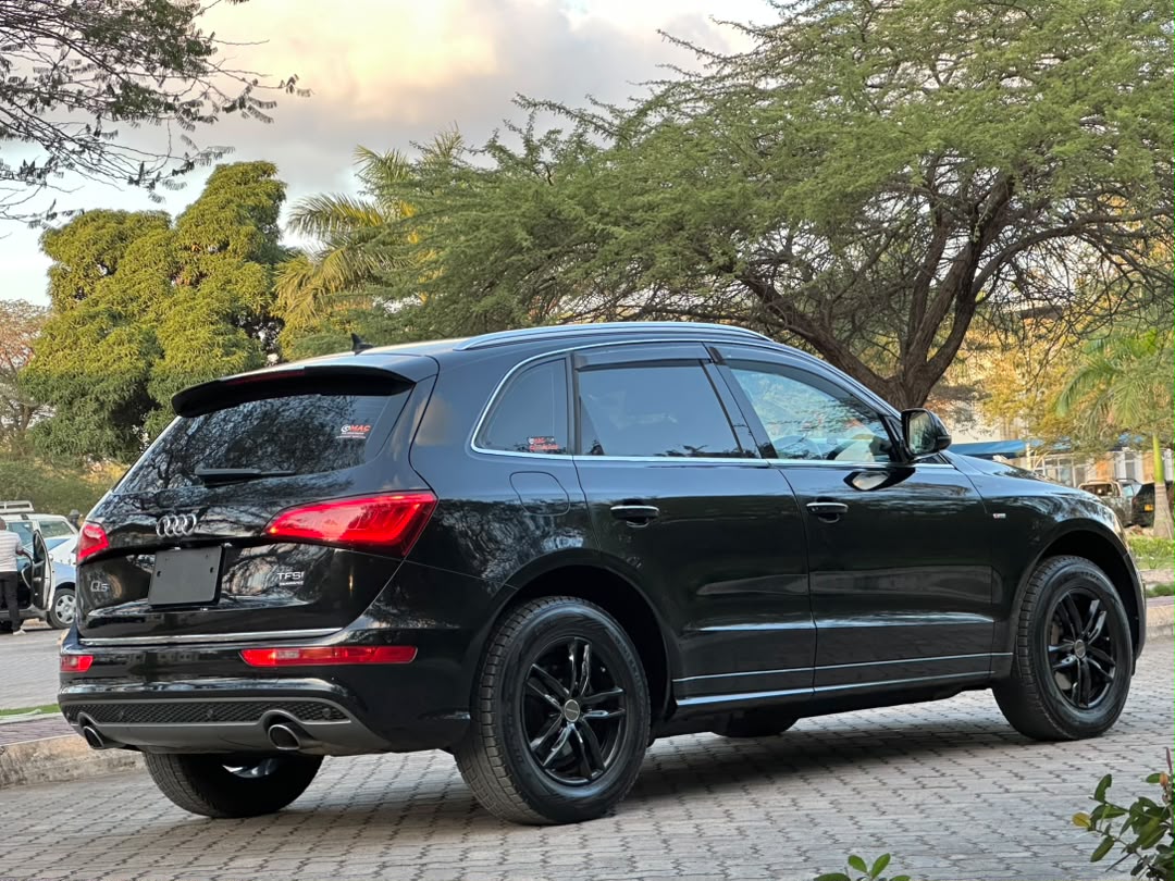 Audi Q5 2.0 TFSI Quattro S Line thumbnail 3